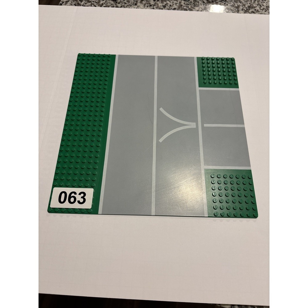 Vintage Lego Gray/Green 32 x 32 City Town Baseplates Roads Street 10" by 10"